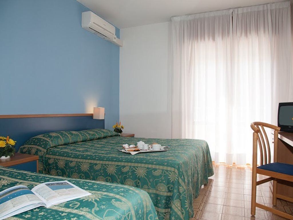 rooms-standard-relax-room-side-sea-view