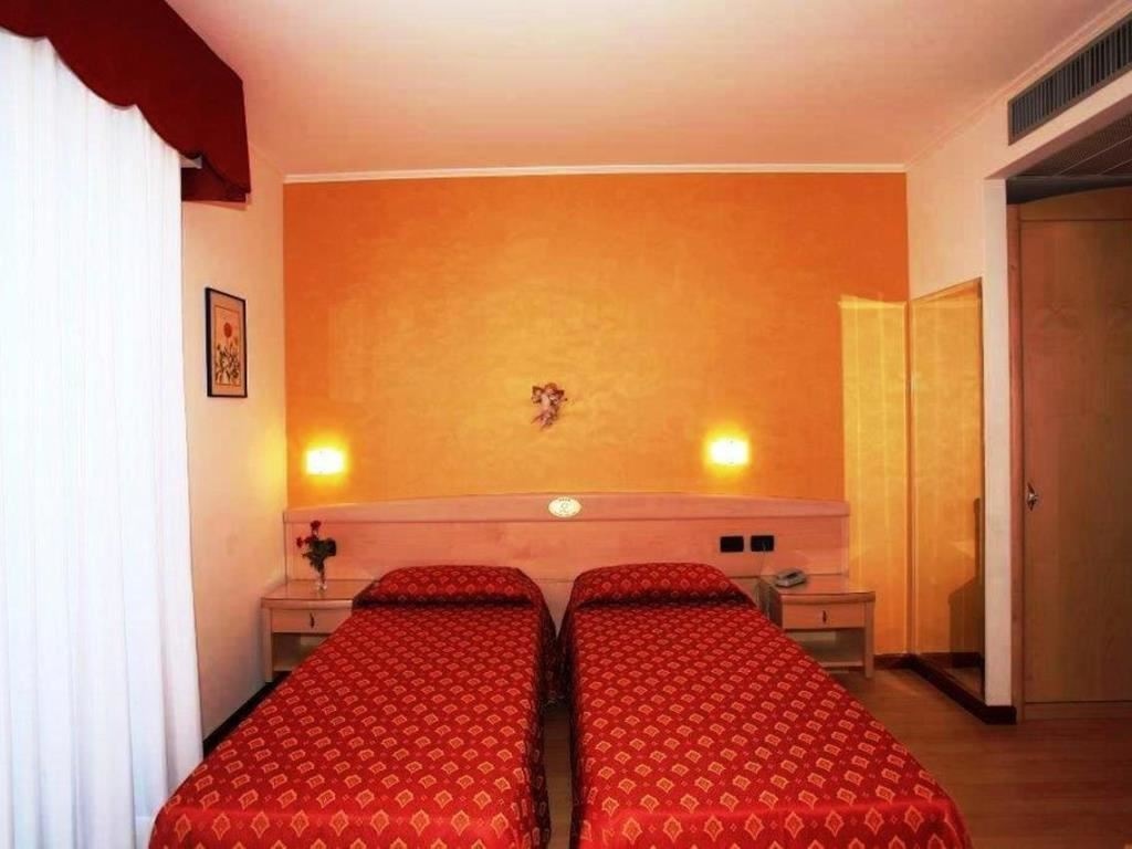 rooms-standard-room-with-balcony