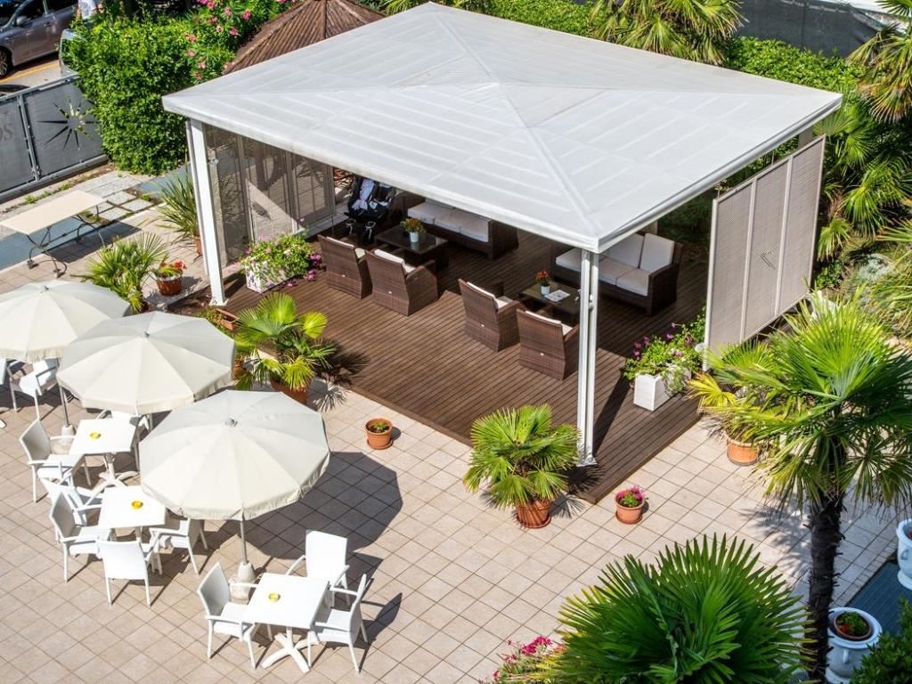 restaurants-restaurant