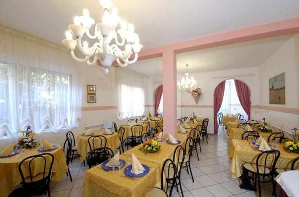 restaurants-restaurant