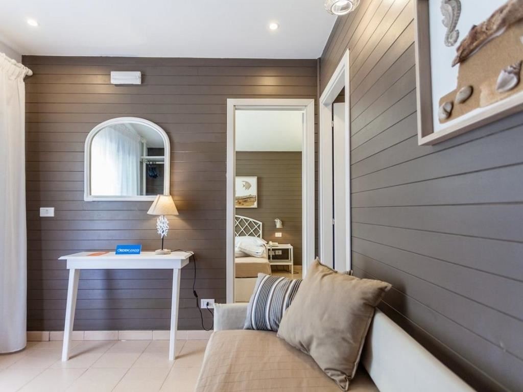 rooms-family-one-bedroom-garden-view-with-patio