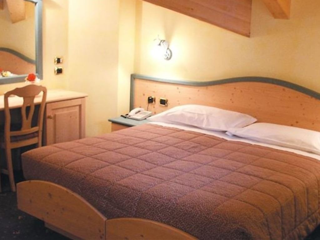 rooms-standard-room-with-balcony