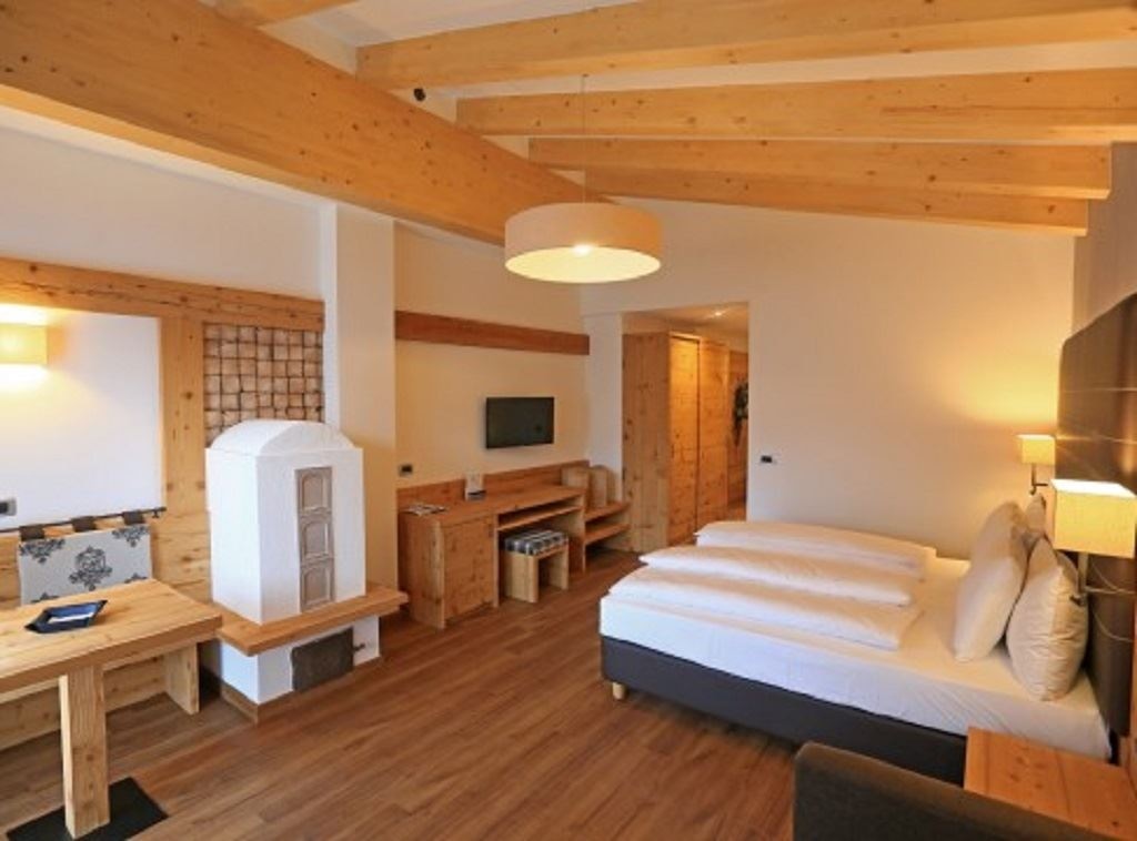 rooms-mountain-superior-room-with-balcony