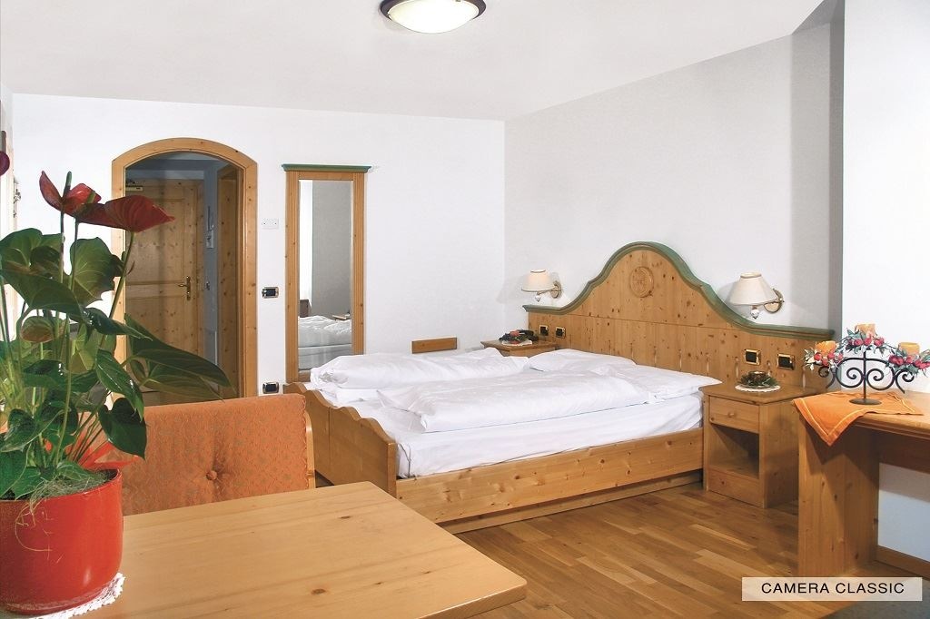 rooms-standard-double-room