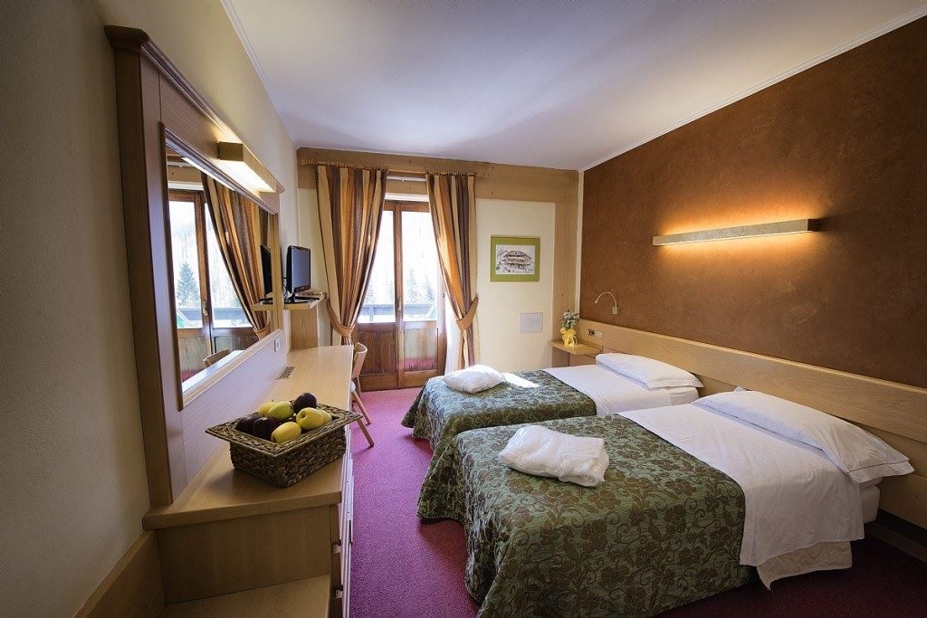 rooms-standard-room-4-pax
