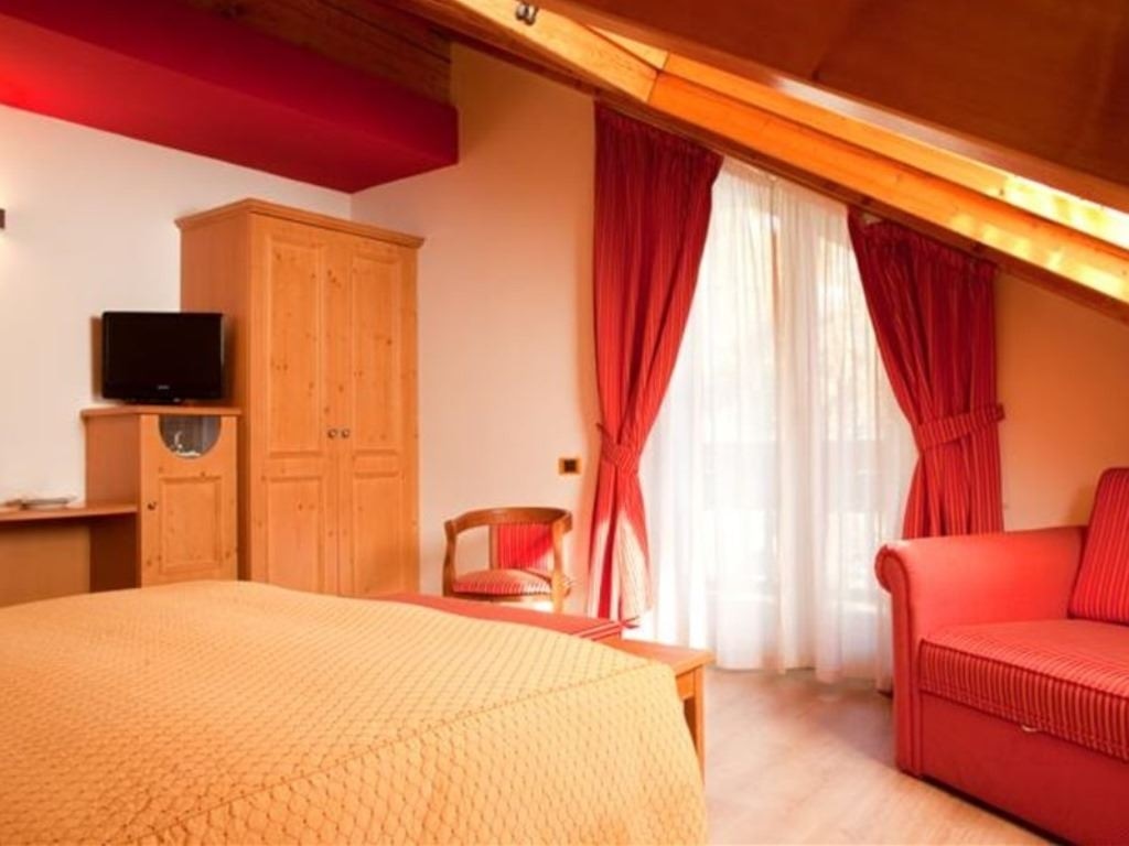 rooms-standard-room--4-pax