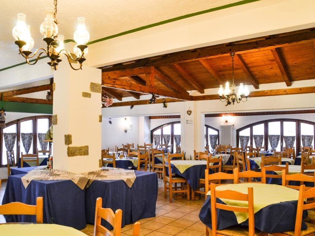 restaurants-restaurant