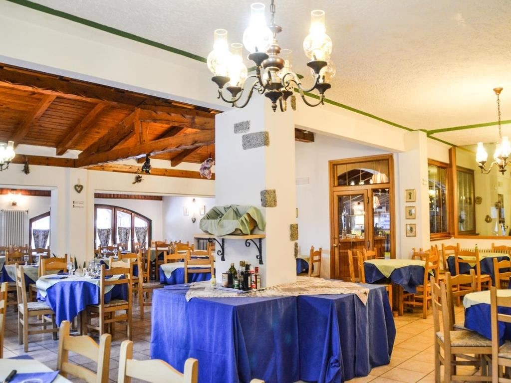 restaurants-restaurant