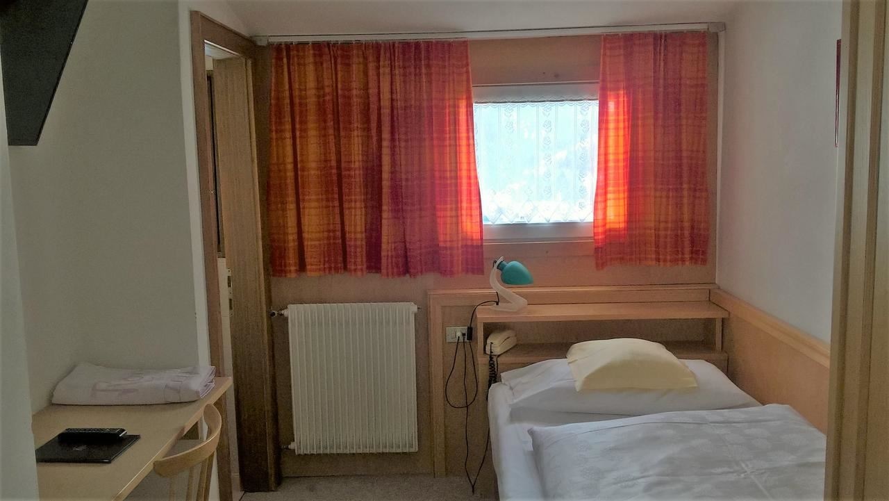 rooms-standard-single-room