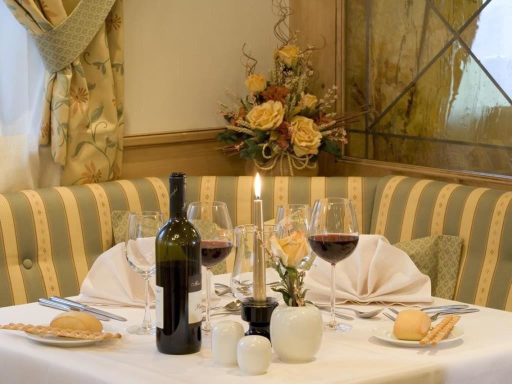 restaurants-restaurant