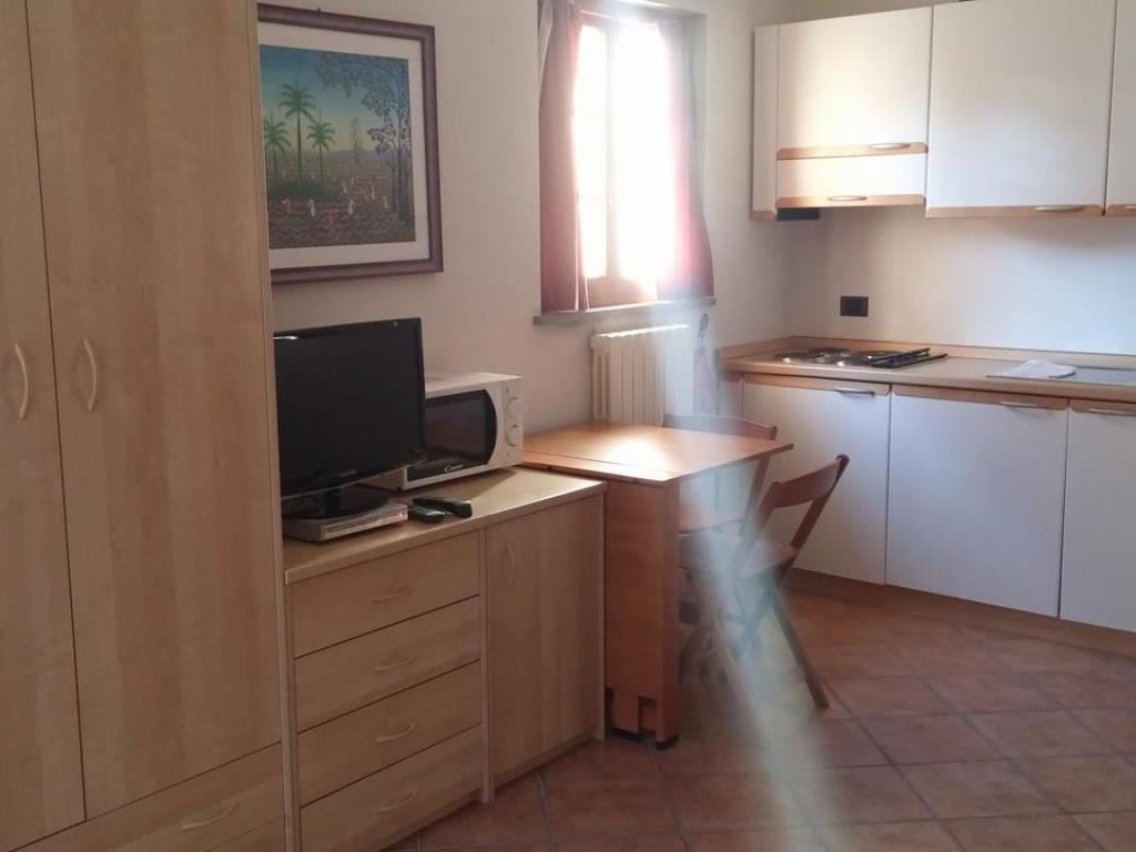 rooms-three-rooms-apartment