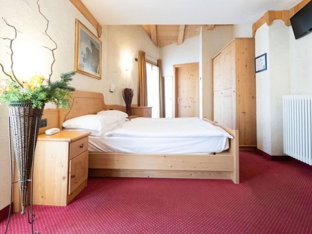 rooms-standard-double-room