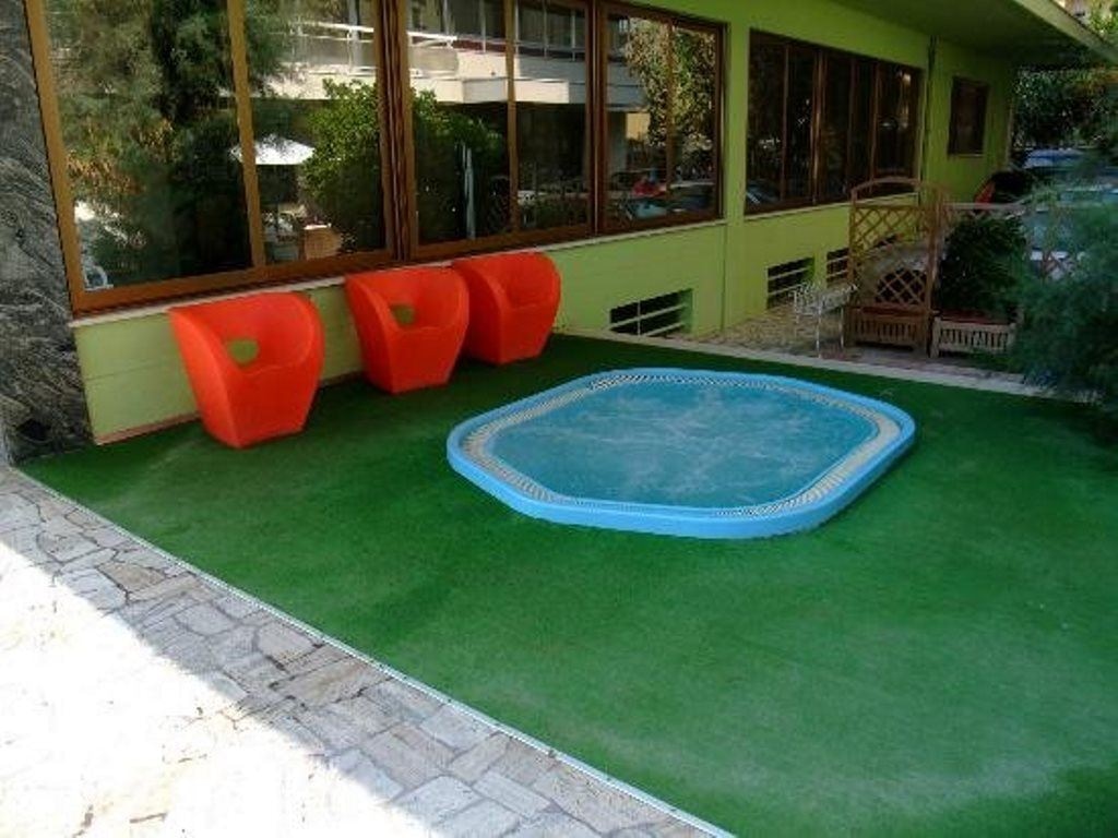 pools-outdoor-pool