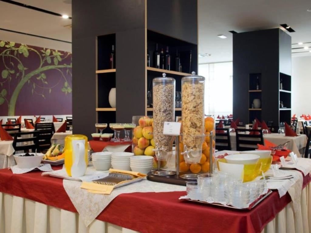 restaurants-restaurant