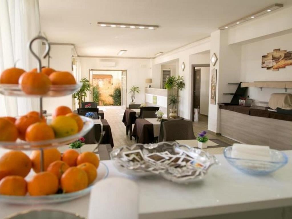 restaurants-restaurant