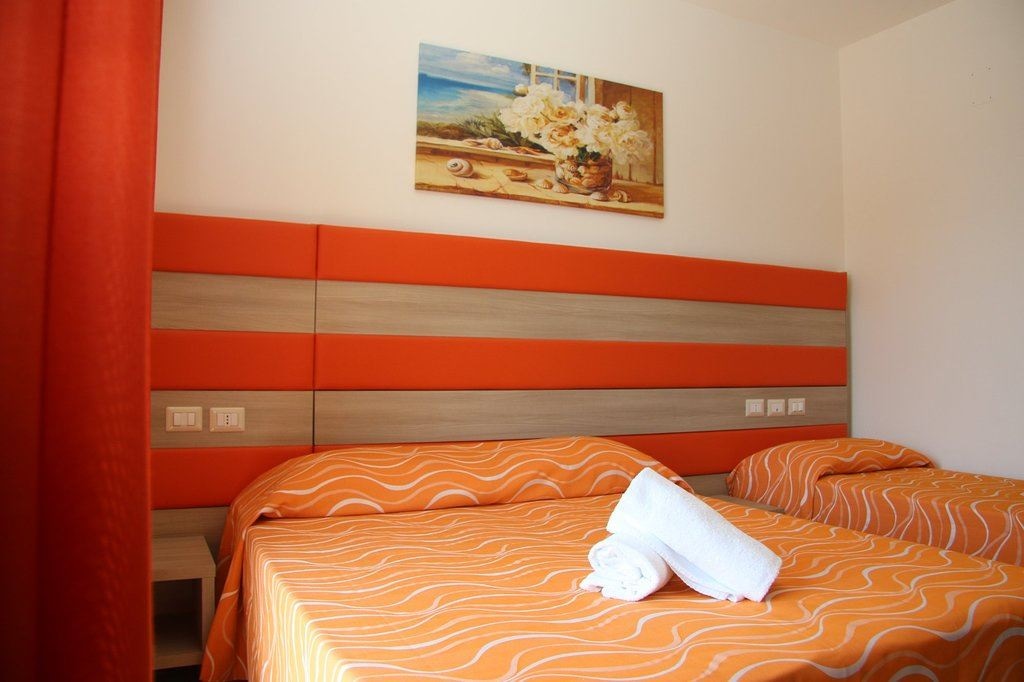 rooms-lateral-sea-view-room