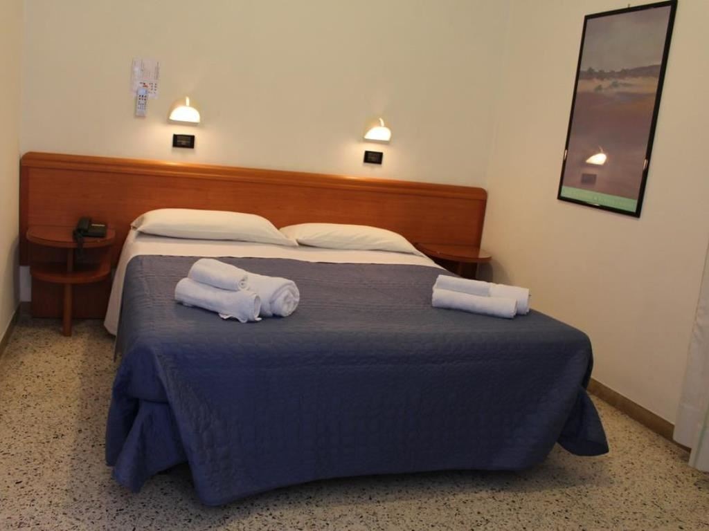 rooms-standard-room-with-balcony