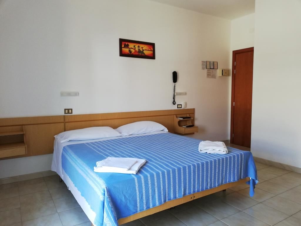 rooms-standard-room-with-balcony