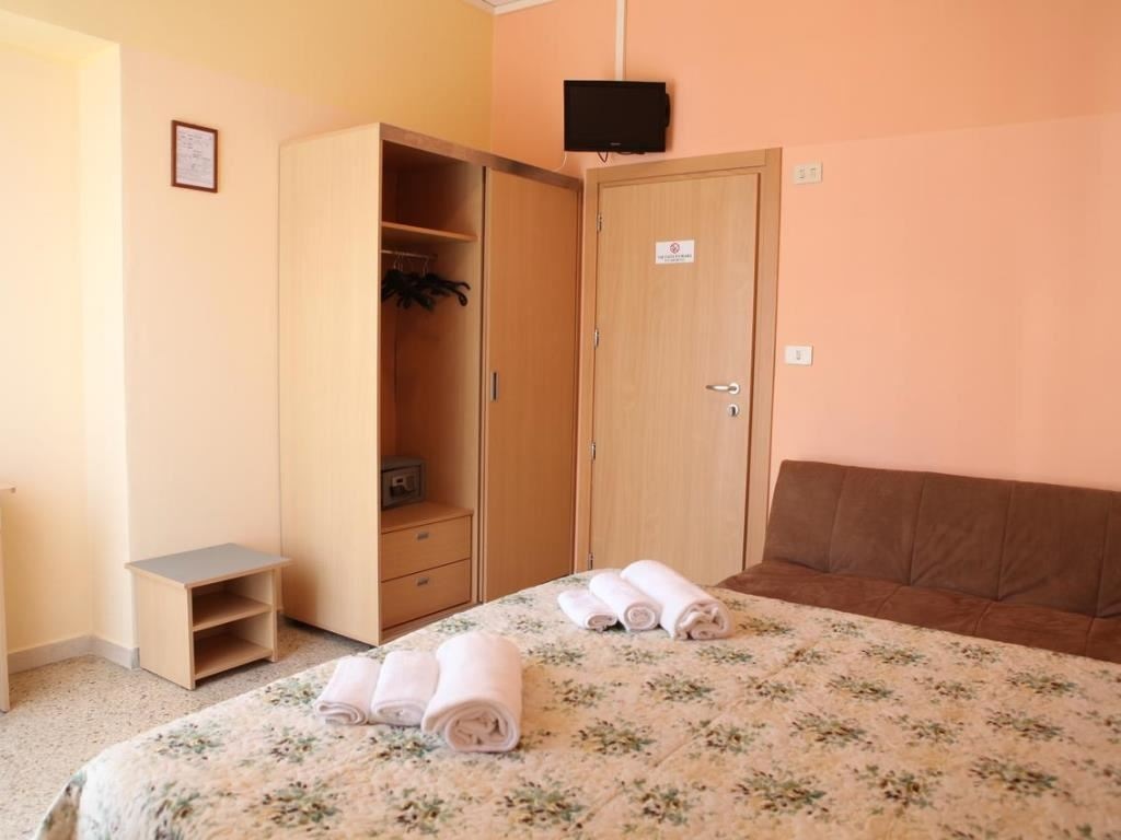 rooms-standard-room-with-balcony