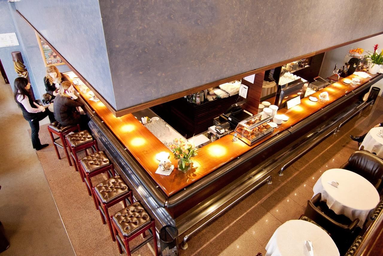 restaurants-breakfast-room