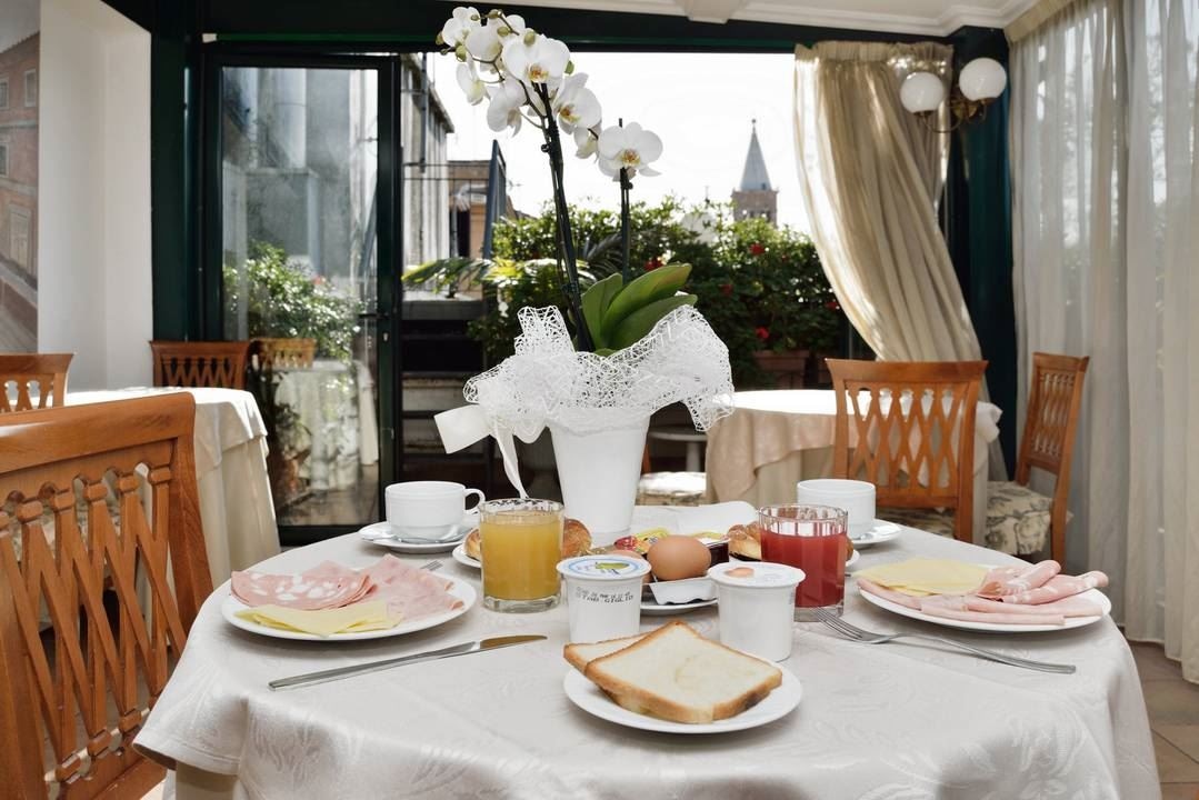 restaurants-restaurants