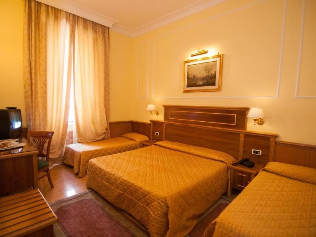 rooms-standard-quadruple-room