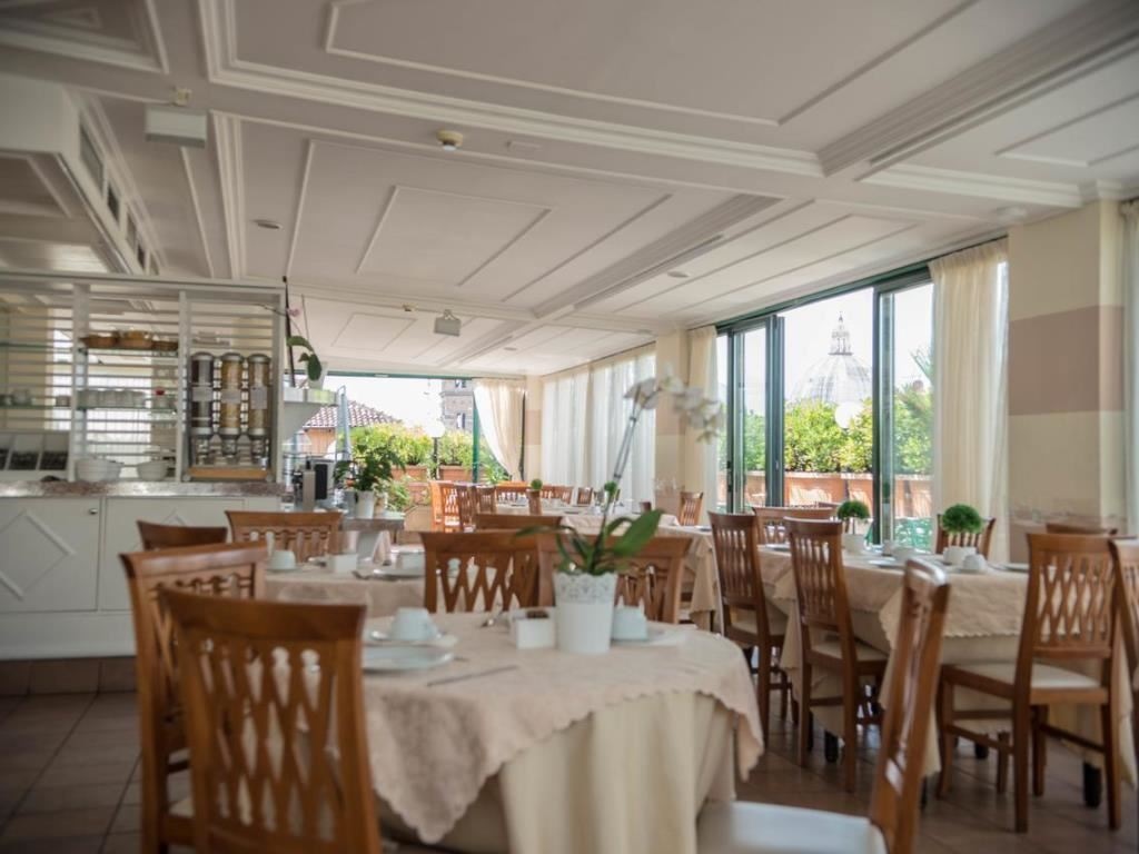 restaurants-breakfasat-room