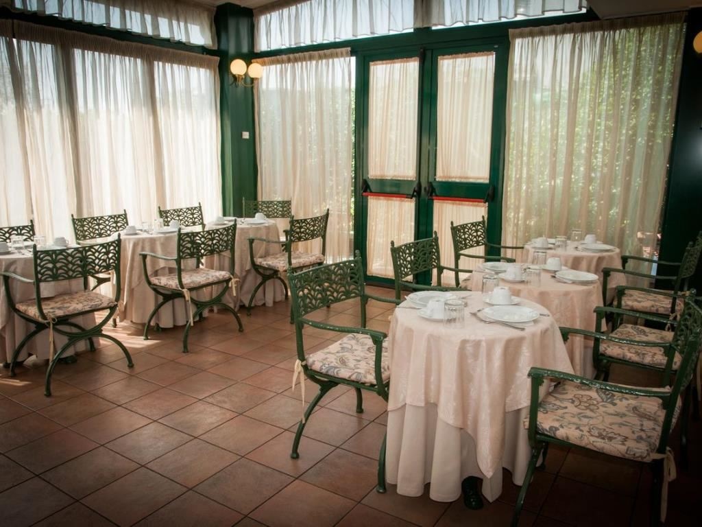 restaurants-breakfasat-room