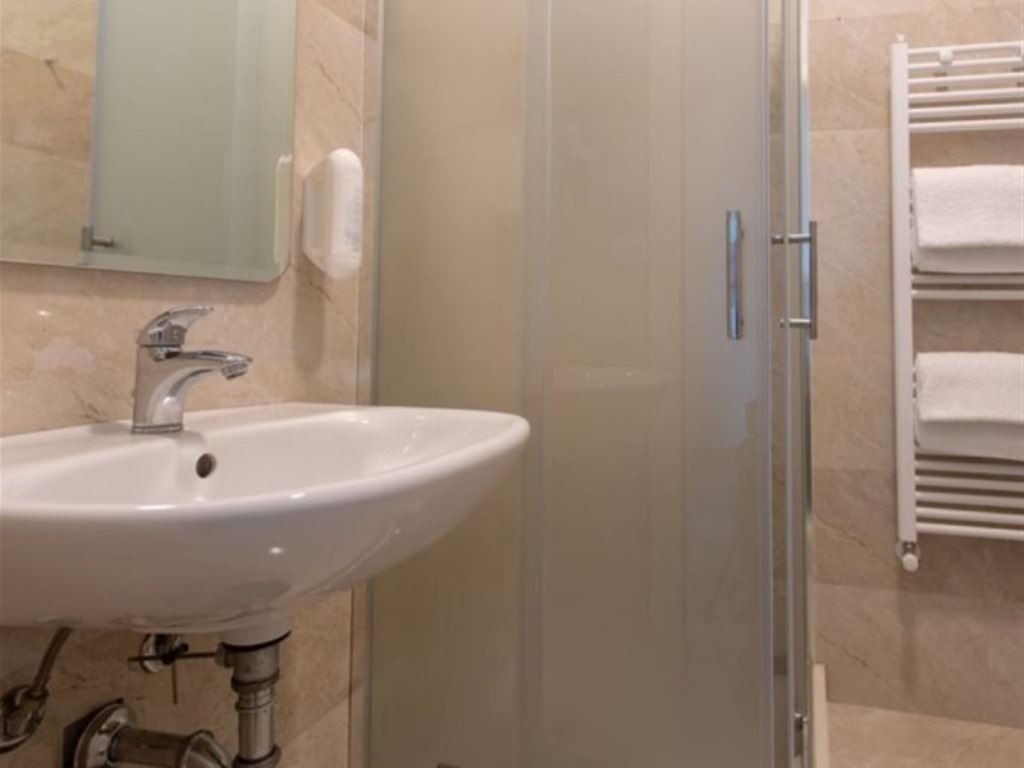 rooms-comfort-double-room-with-balcony