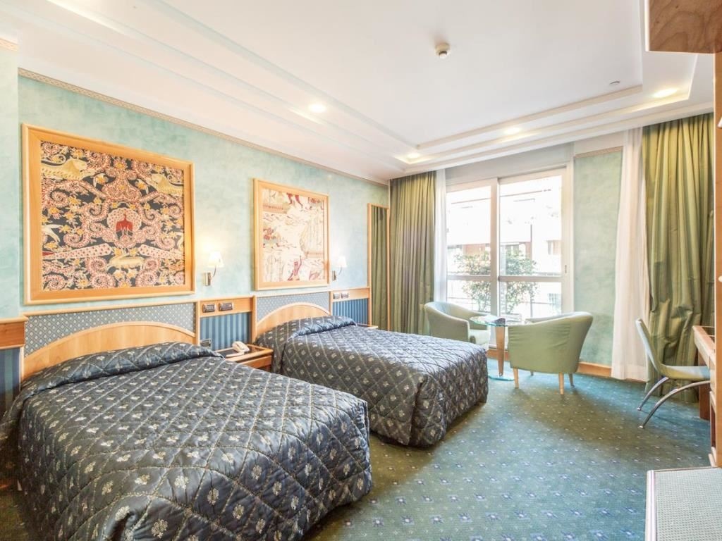 rooms-standard-room-triple