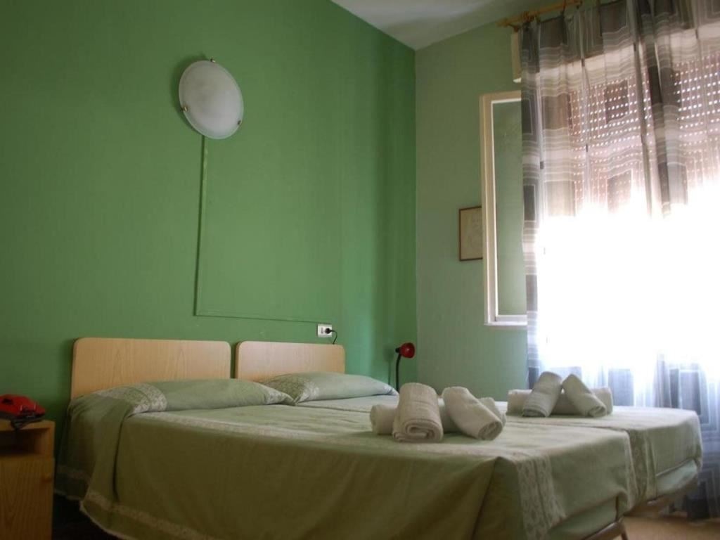 rooms-standard-room-double-single-use