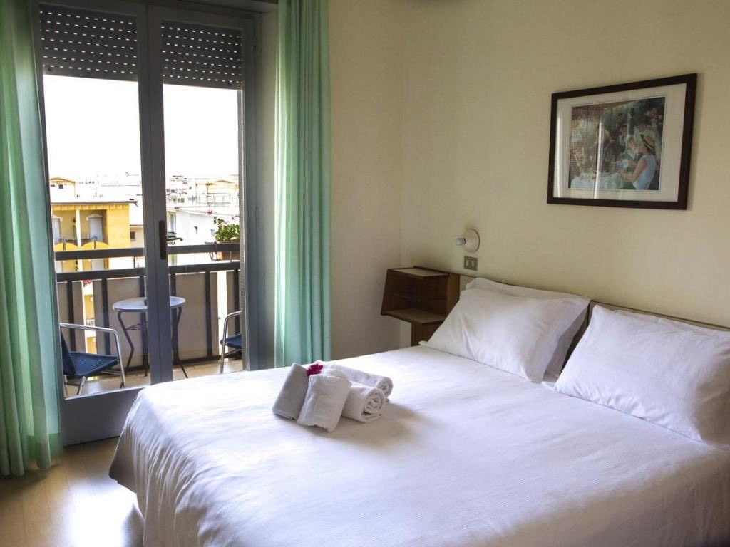 rooms-standard-room-with-balcony