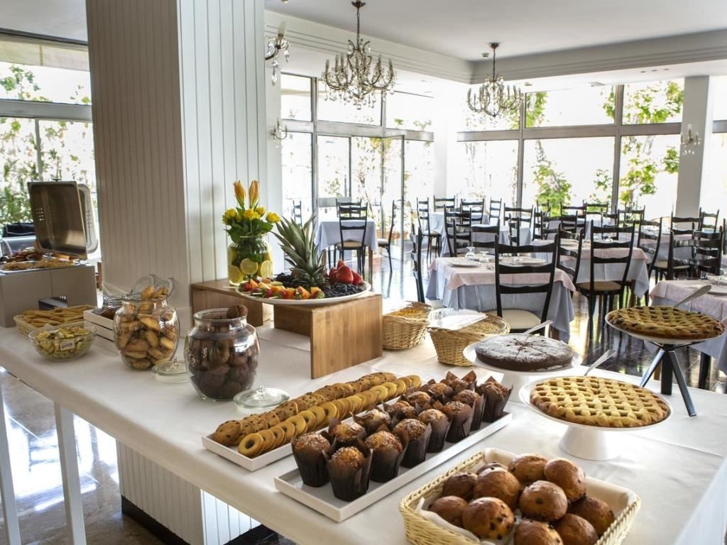 restaurants-restaurant