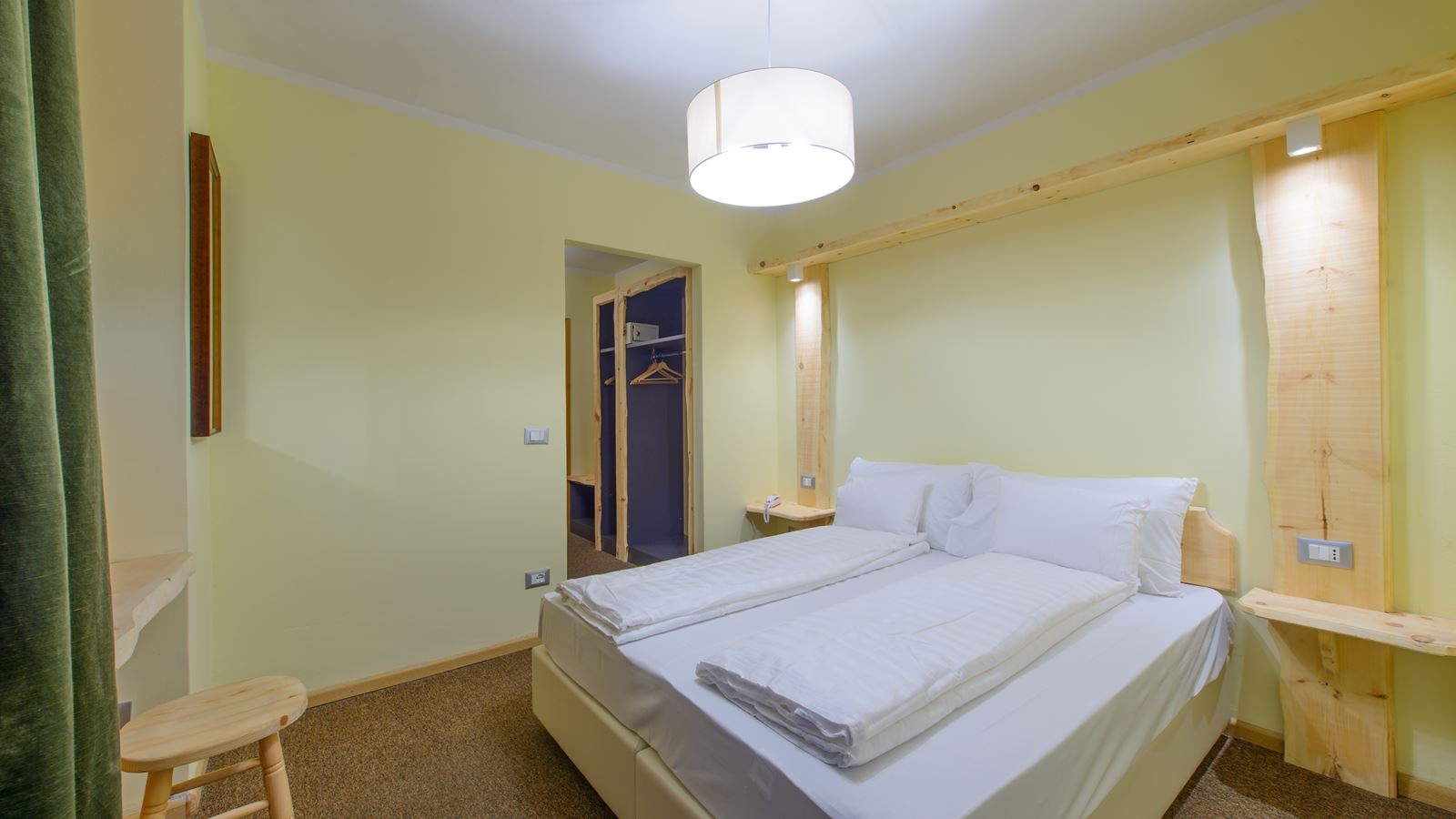 rooms-economy-double-room-single-use
