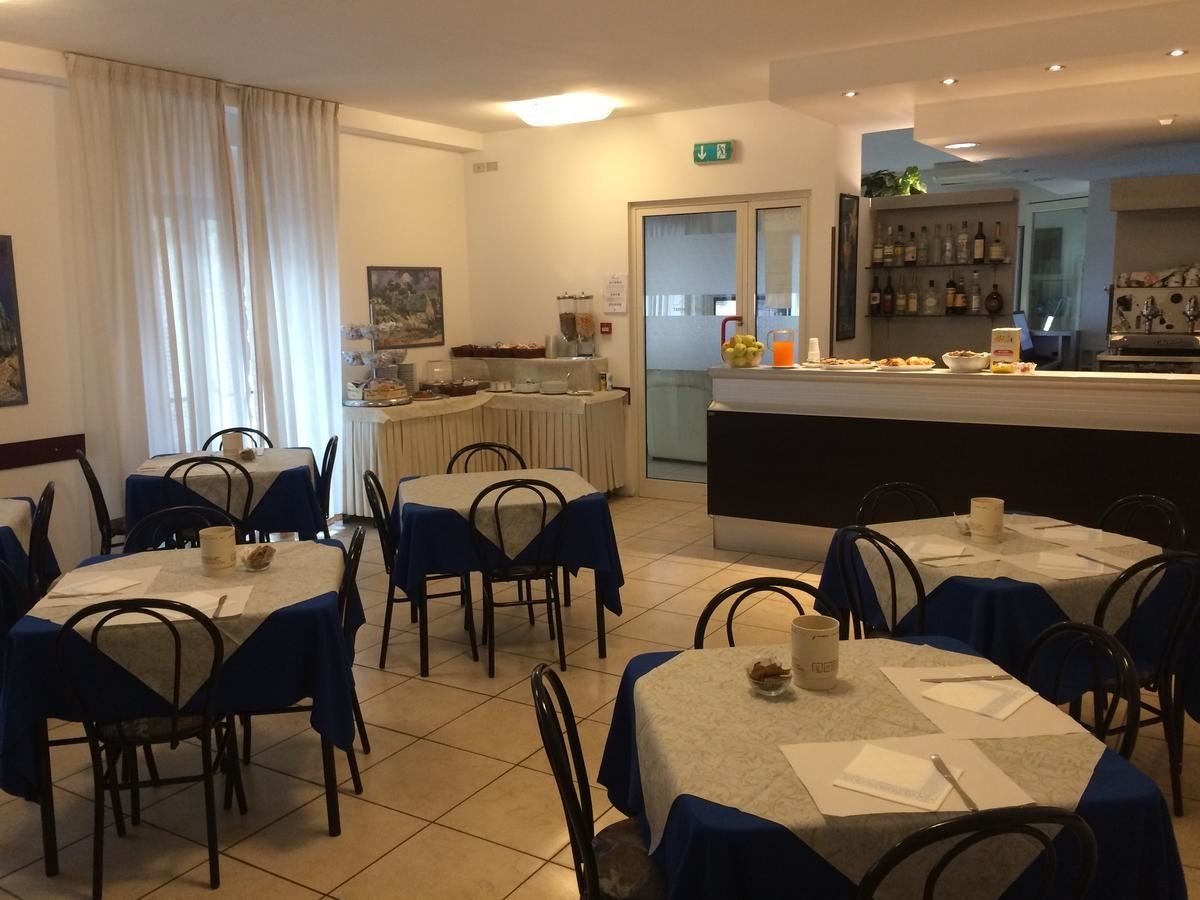 restaurants-restaurant