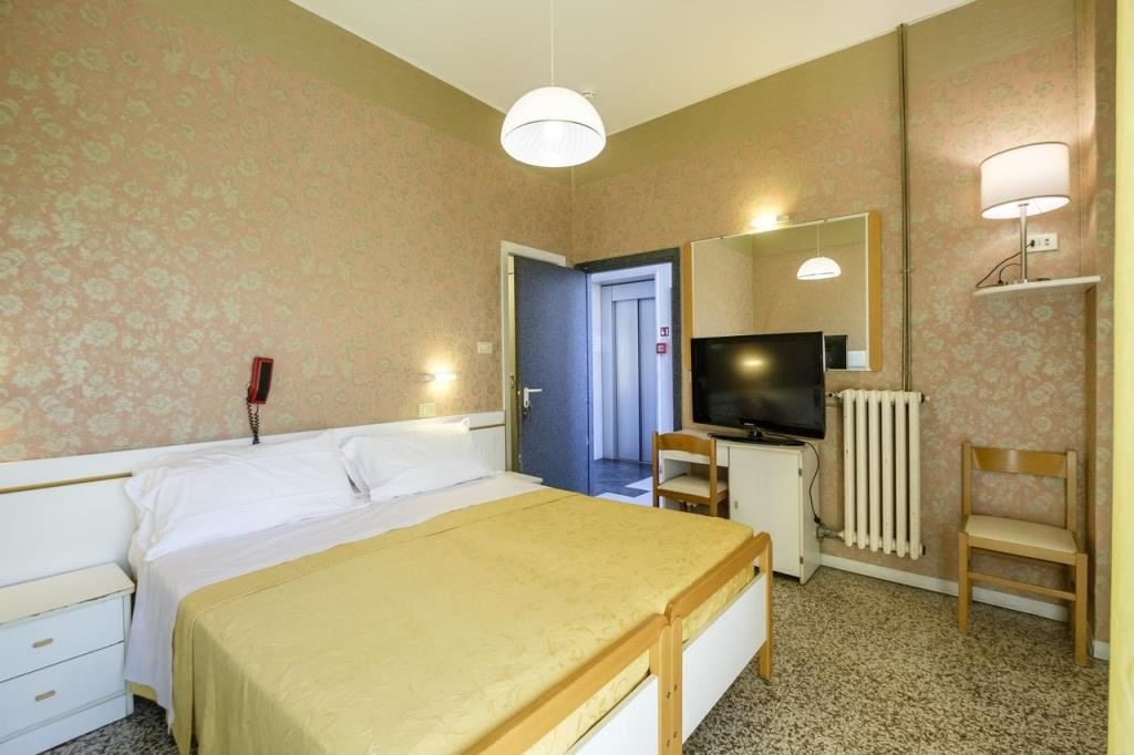 rooms-standard-room-double-single-use