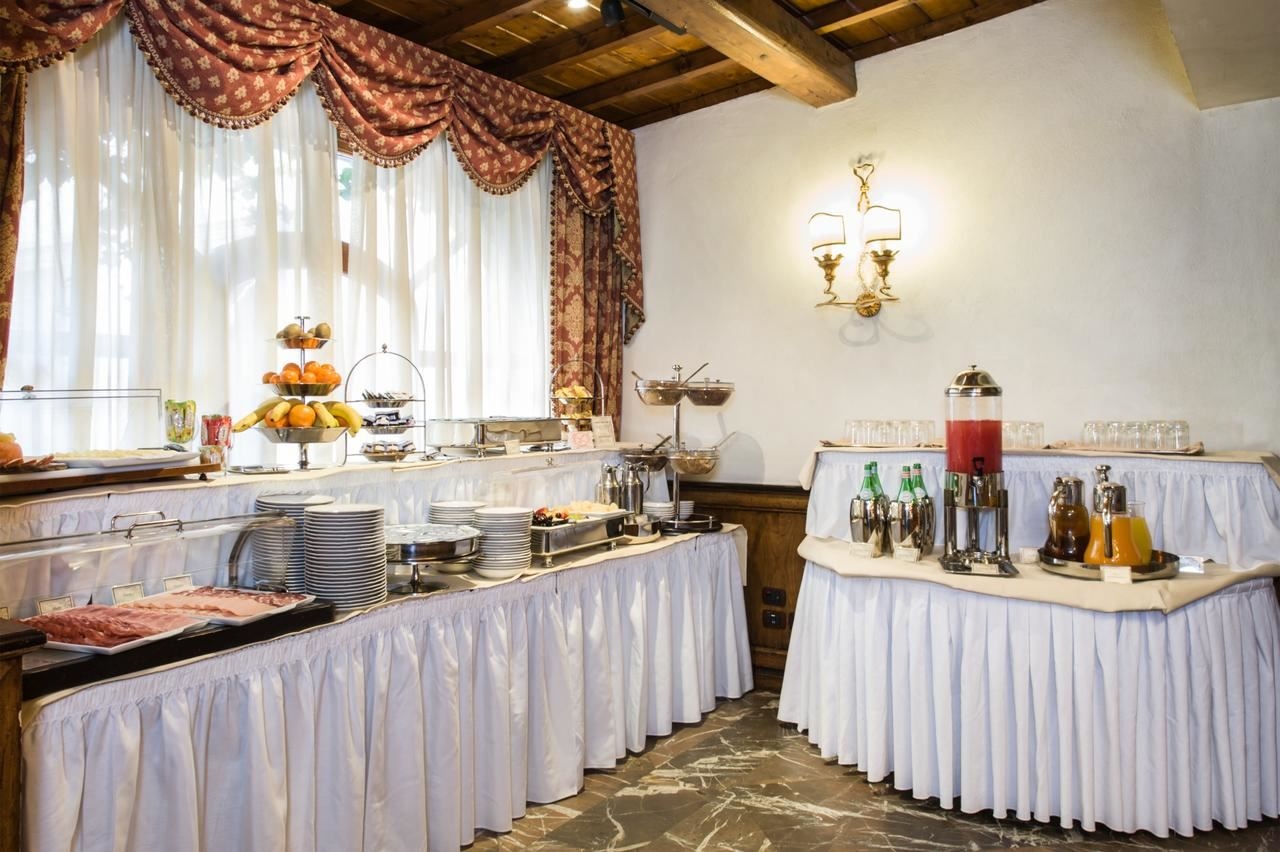 restaurants-breakfast-room