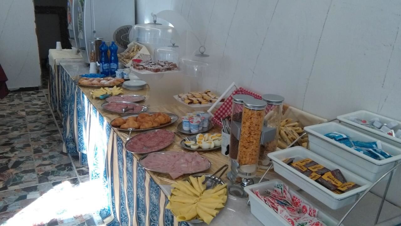 restaurants-restaurant