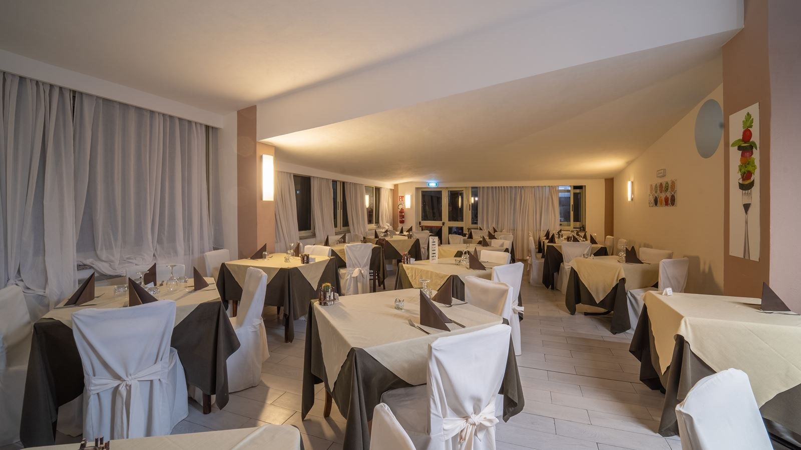 restaurants-restaurant