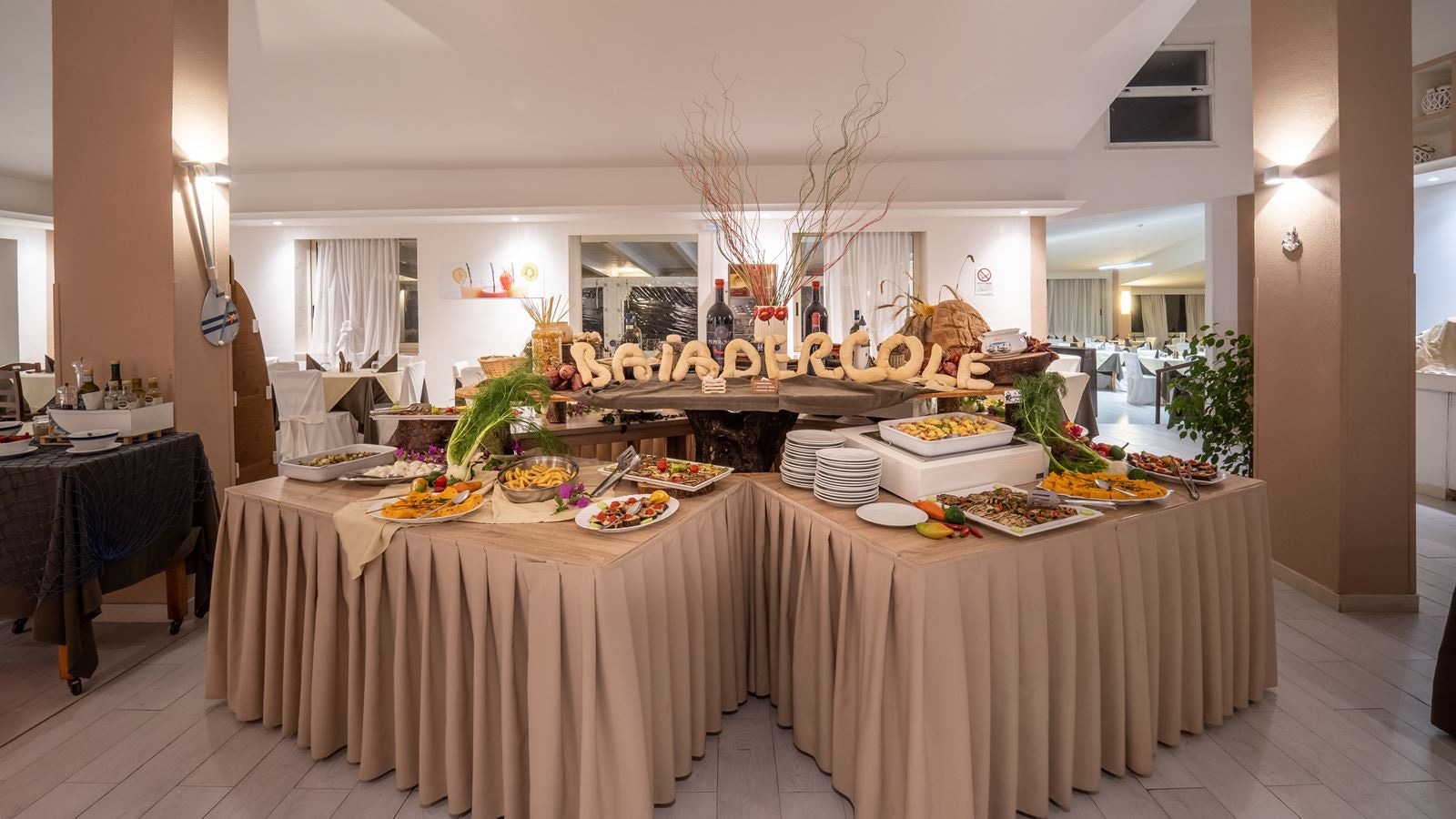 restaurants-restaurant