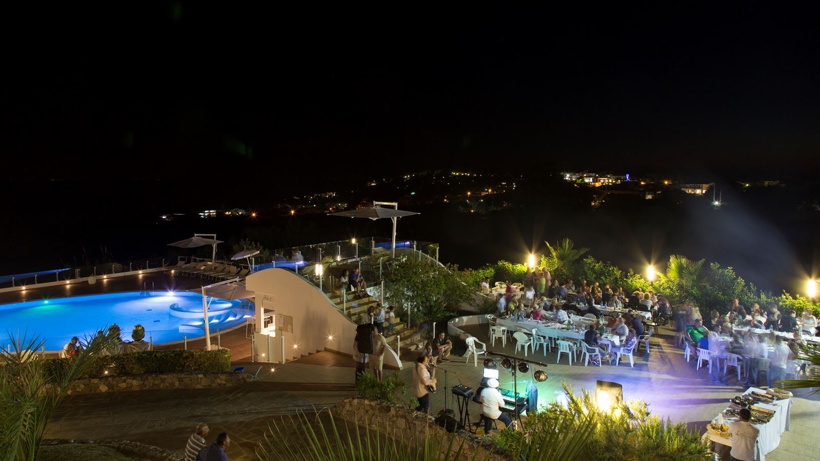 restaurants-restaurant