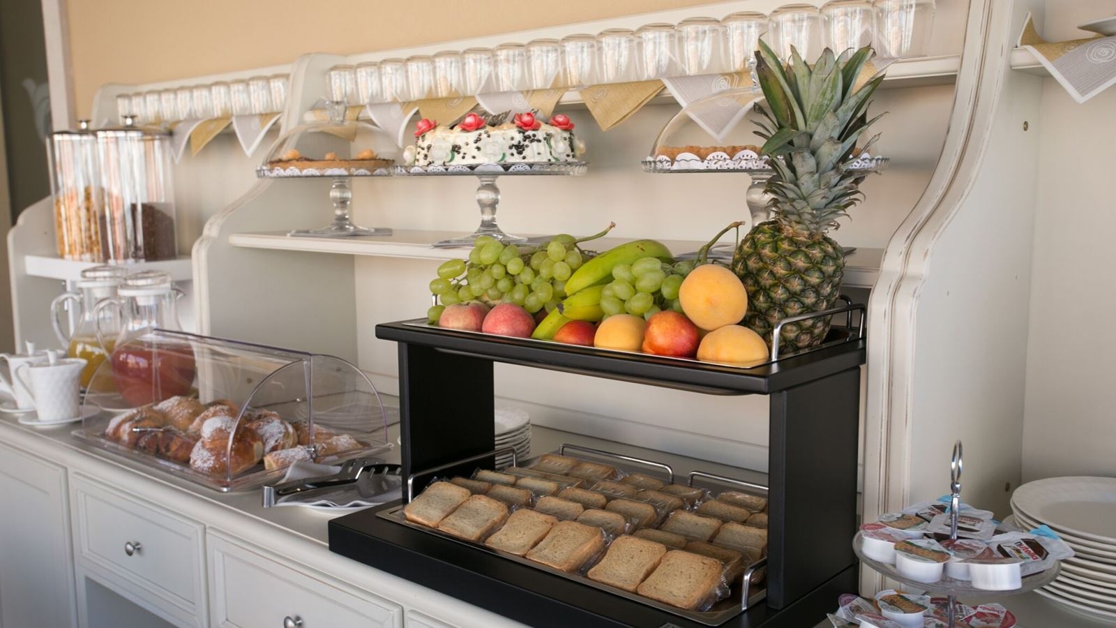 restaurants-restaurant