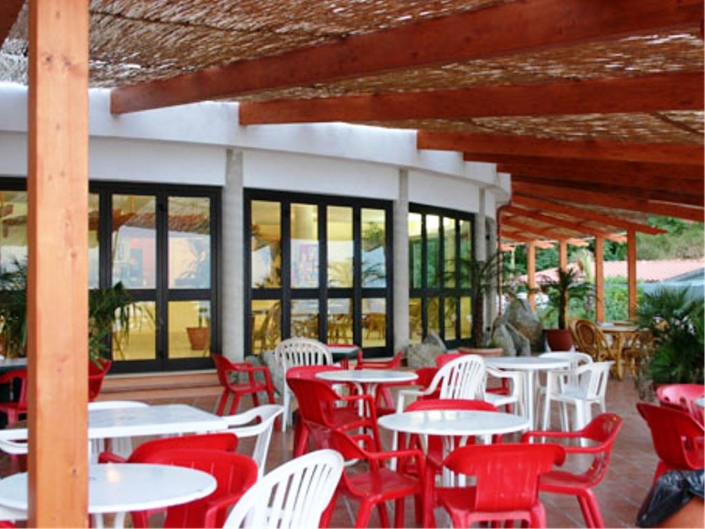 restaurants-restaurant