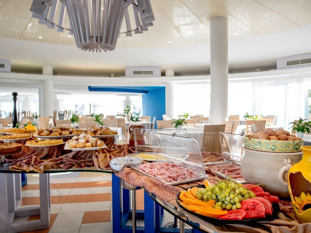 restaurants-restaurant