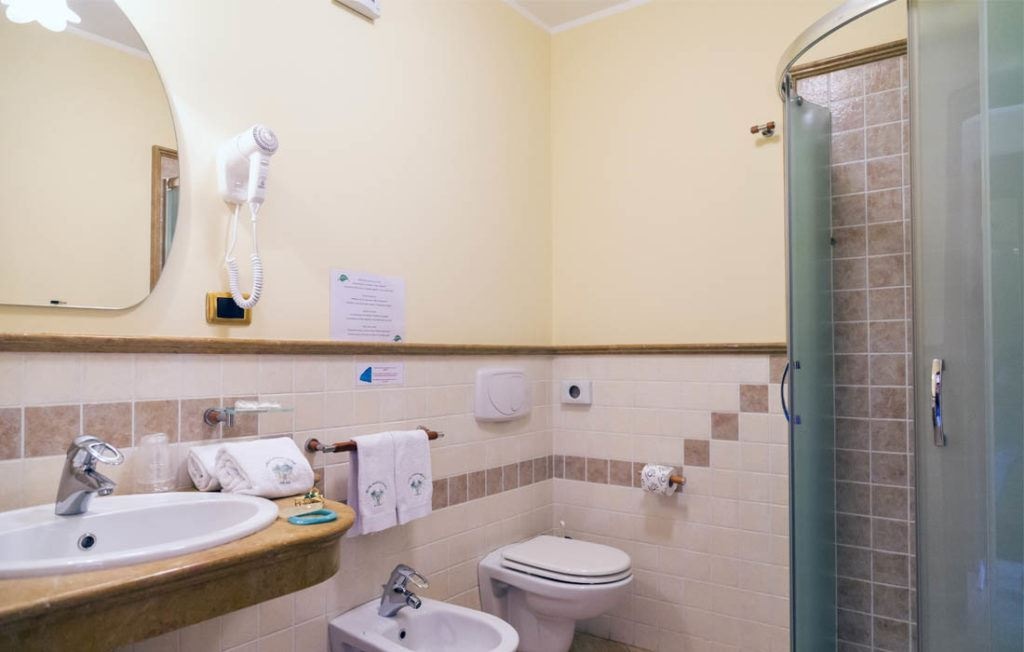 rooms-standard-room