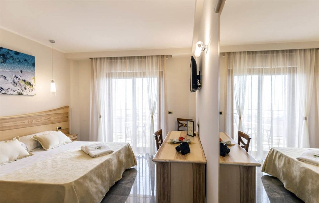 rooms-superior-room