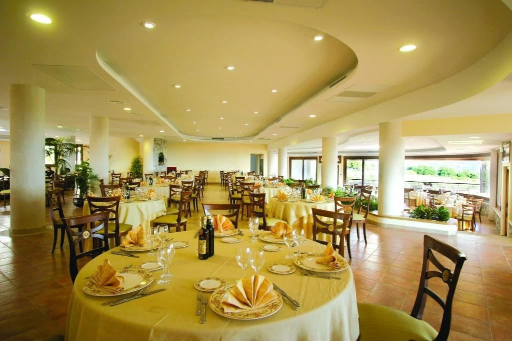 restaurants-restaurant