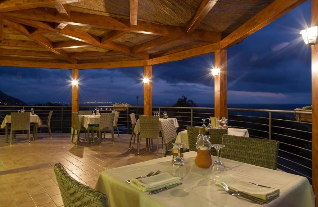 restaurants-restaurant