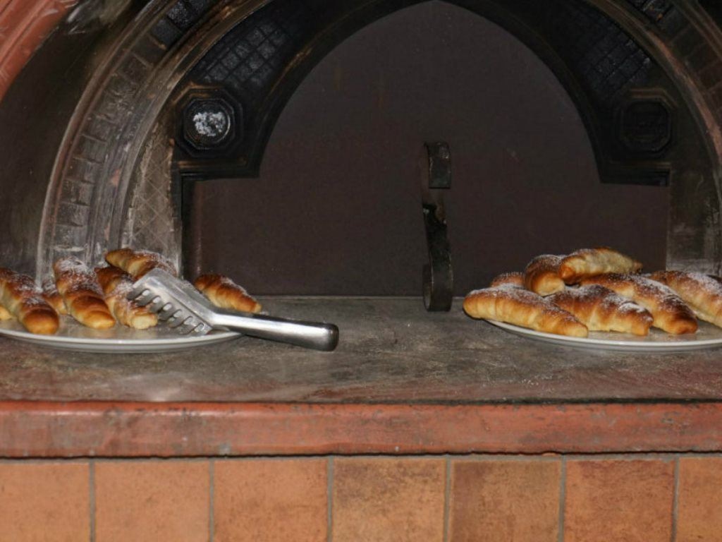 restaurants-restaurant