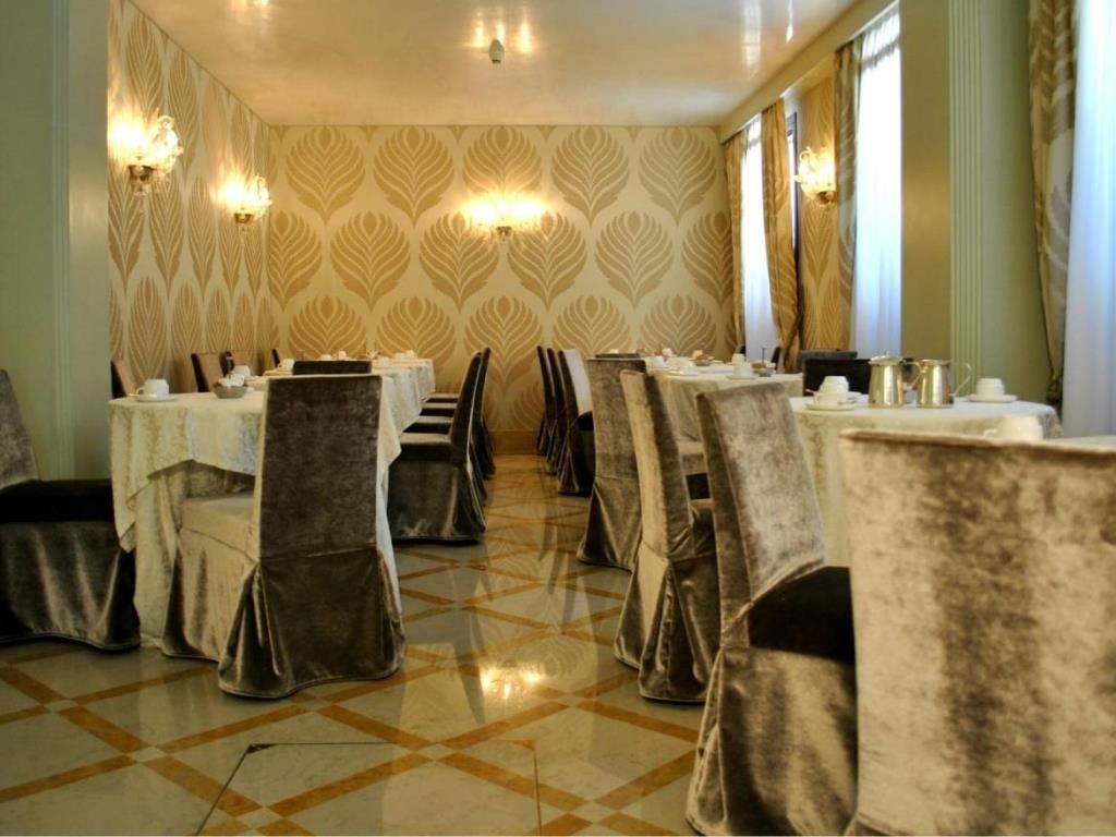 restaurants-breakfast-room